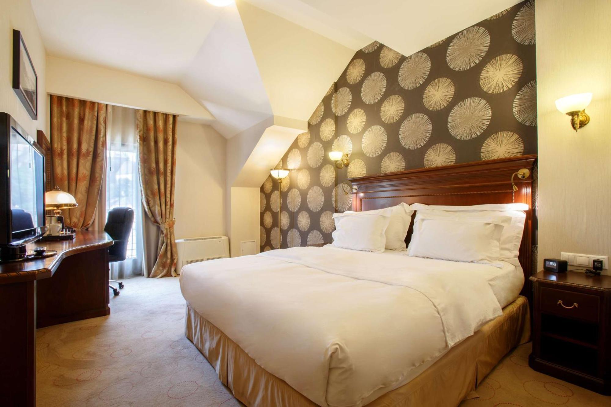 Doubletree By Hilton Hotel Sighisoara - Cavaler Exterior photo