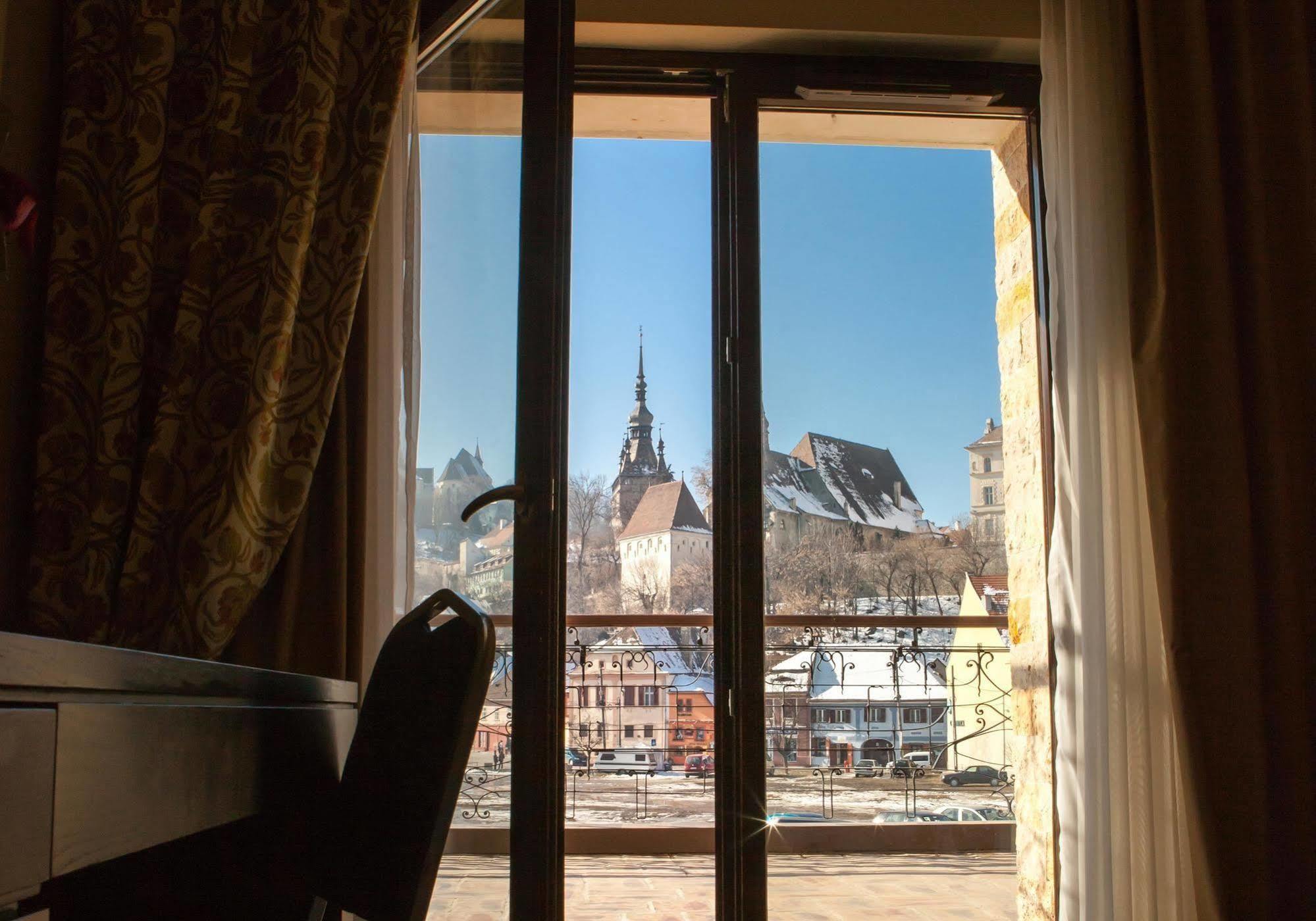 Doubletree By Hilton Hotel Sighisoara - Cavaler Exterior photo
